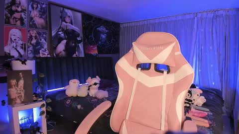 L A N A  online show from 02/06/25, 08:07