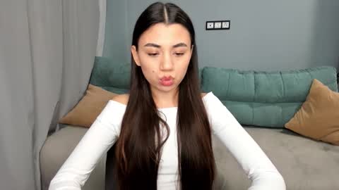 Lana online show from 11/10/25, 02:16