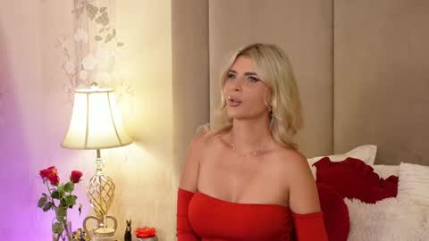 Snapshot of lanasinn chatting on 05/17/26, 06:33 Anastaisa online show from 05/17/26, 06:33