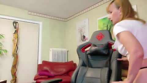 Snapshot of lanasweet9 chatting on 01/06/25, 06:31 Lana online show from 01/06/25, 06:31