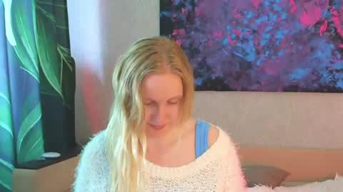 LanaviSmith online show from 06/17/26, 06:16