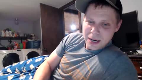 Snapshot of lancehardin chatting on 12/22/25, 01:13 Lance online show from 12/22/25, 01:13