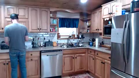 Snapshot of lancehardin chatting on 02/03/26, 04:12 Lance online show from 02/03/26, 04:12