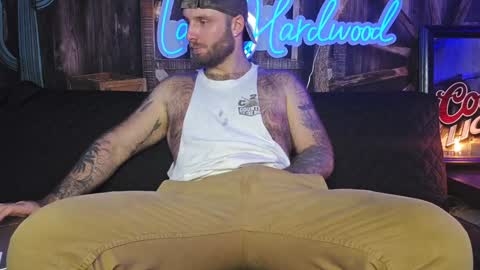 Snapshot of lancehardwood222 chatting on 12/28/24, 01:18 LANCE online show from 12/28/24, 01:18