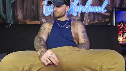 Snapshot of lancehardwood222 chatting on 01/03/25, 01:16 LANCE online show from 01/03/25, 01:16