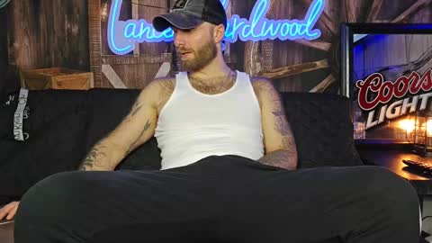 Snapshot of lancehardwood222 chatting on 03/04/25, 01:23 LANCE online show from 03/04/25, 01:23