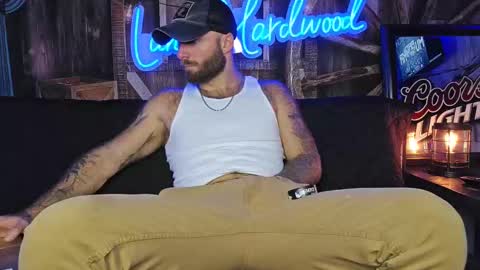 Snapshot of lancehardwood222 chatting on 09/22/25, 12:12 LANCE online show from 09/22/25, 12:12