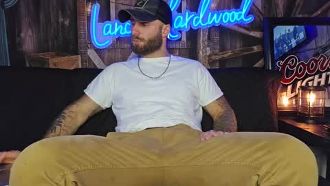 Snapshot of lancehardwood222 chatting on 09/23/25, 11:52 LANCE online show from 09/23/25, 11:52