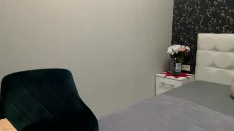 langoria online show from 02/22/25, 09:37