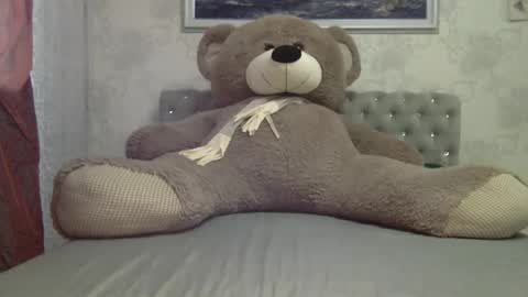 langoria online show from 10/25/25, 01:29