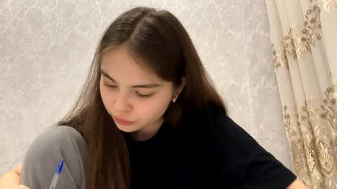 Snapshot of lanihadland chatting on 04/06/26, 02:51 Alice online show from 04/06/26, 02:51