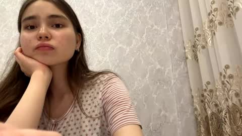 Snapshot of lanihadland chatting on 05/05/26, 11:13 Alice online show from 05/05/26, 11:13