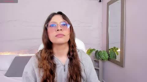 Lanna online show from 04/16/26, 11:33
