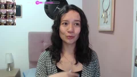 Lanna online show from 01/09/25, 01:45