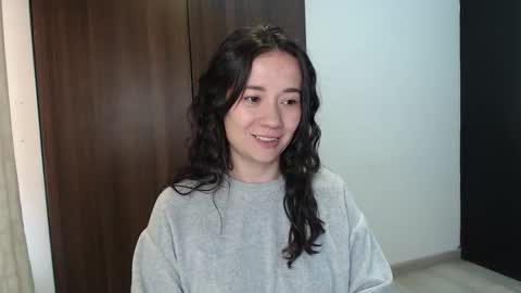 Lanna online show from 11/11/25, 01:44