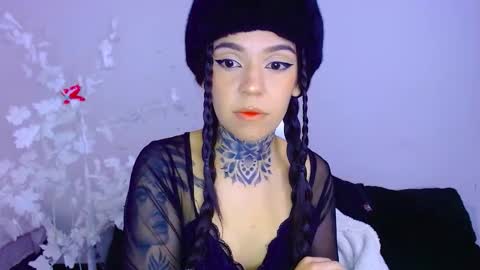 Snapshot of lannie_gonzales chatting on 10/08/25, 04:04 LANNIE online show from 10/08/25, 04:04