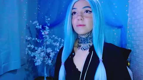 LANNIE   online show from 11/15/25, 05:27