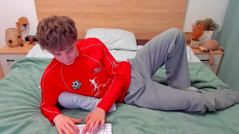 Snapshot of lanny_fandi chatting on 12/01/25, 07:13 Fandi online show from 12/01/25, 07:13