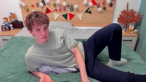 Snapshot of lanny_fandi chatting on 12/23/25, 11:08 Fandi online show from 12/23/25, 11:08