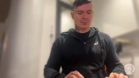 Snapshot of lanzarote6 chatting on 11/03/25, 11:11 BDSM online show from 11/03/25, 11:11