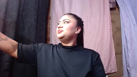 lapeligrosa_ online show from 01/08/25, 11:21