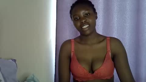 Snapshot of lara5872 chatting on 04/06/26, 07:09 lara online show from 04/06/26, 07:09