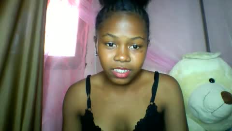 lara_belle online show from 04/28/26, 10:20