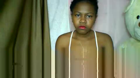 lara_belle online show from 05/12/26, 07:38