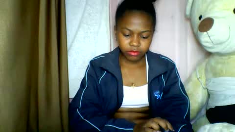 lara_belle online show from 05/18/26, 04:07
