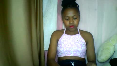 lara_belle online show from 05/19/26, 02:23