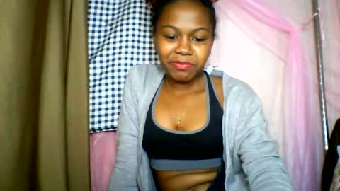 lara_belle online show from 06/11/26, 05:55