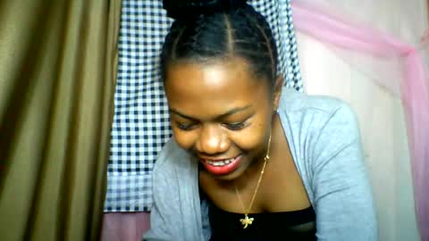 Snapshot of lara_belle chatting on 06/24/26, 06:29 lara_belle online show from 06/24/26, 06:29