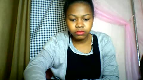 Snapshot of lara_belle chatting on 06/28/26, 04:29 lara_belle online show from 06/28/26, 04:29