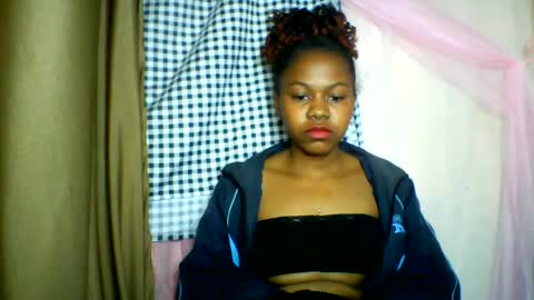 Snapshot of lara_belle chatting on 07/01/26, 05:20 lara_belle online show from 07/01/26, 05:20