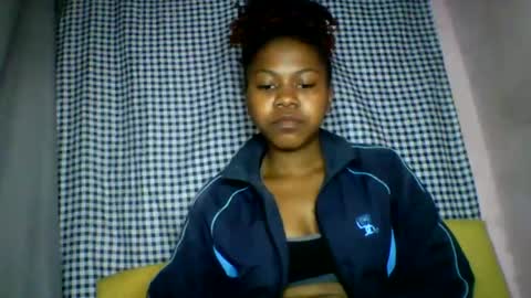 Snapshot of lara_belle chatting on 07/28/26, 06:31 lara_belle online show from 07/28/26, 06:31
