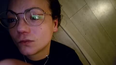 Snapshot of laraa333 chatting on 02/22/25, 03:01 Little online show from 02/22/25, 03:01