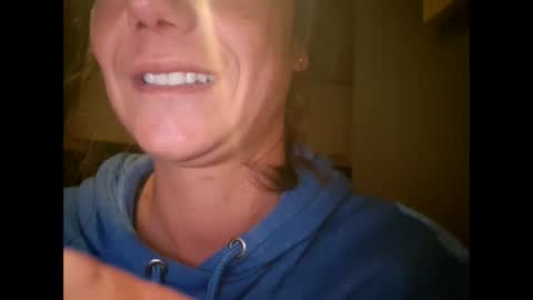 Snapshot of laraa333 chatting on 10/07/25, 11:02 Little online show from 10/07/25, 11:02