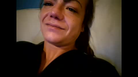 Snapshot of laraa333 chatting on 10/21/25, 01:28 Little online show from 10/21/25, 01:28