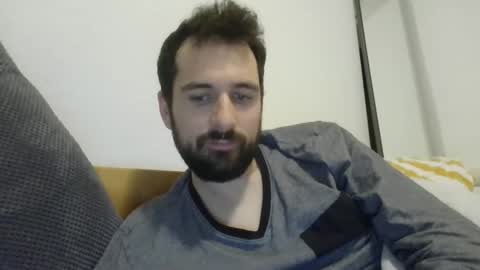 Snapshot of laraaan chatting on 10/26/25, 10:15 laraaan online show from 10/26/25, 10:15