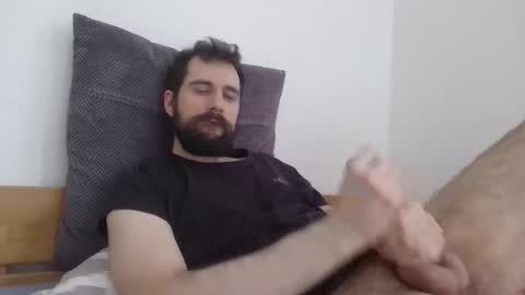 Snapshot of laraaan chatting on 02/12/26, 02:01 laraaan online show from 02/12/26, 02:01