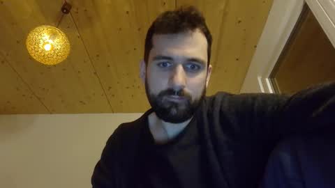 Snapshot of laraaan chatting on 03/15/26, 06:25 laraaan online show from 03/15/26, 06:25