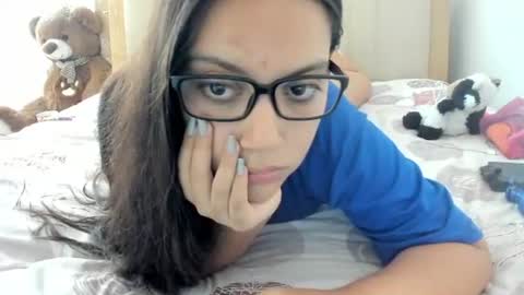 lara online show from 11/06/25, 04:19