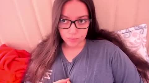 lara online show from 04/24/26, 02:52
