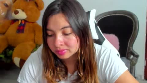 Lara online show from 04/25/26, 02:36