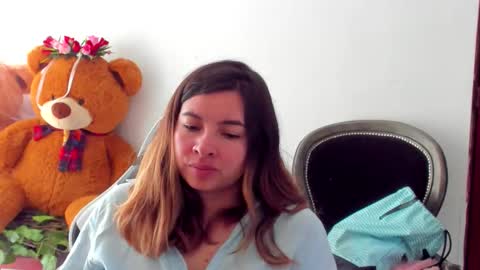 Lara online show from 05/03/26, 01:50