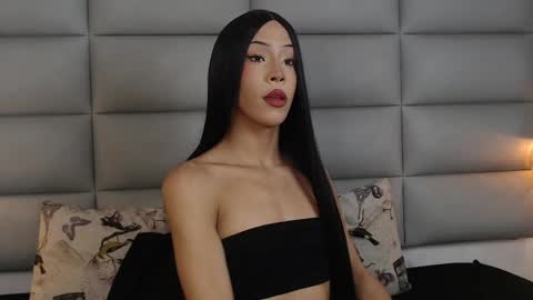 lara online show from 02/28/25, 08:39