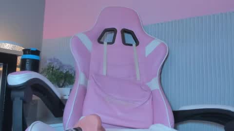 Snapshot of laraebony_ chatting on 06/07/26, 11:25 laraebony_ online show from 06/07/26, 11:25