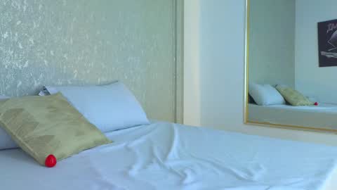 Lara  online show from 01/22/25, 03:40