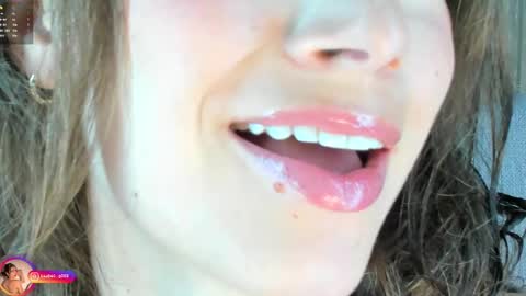 Lara  online show from 09/25/25, 01:48