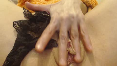 Snapshot of laralhotr chatting on 12/31/24, 01:30 laralhotr online show from 12/31/24, 01:30